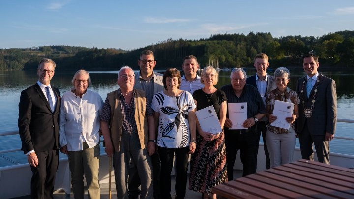 Gruppenfoto der Bürgerpreisträger 2022.