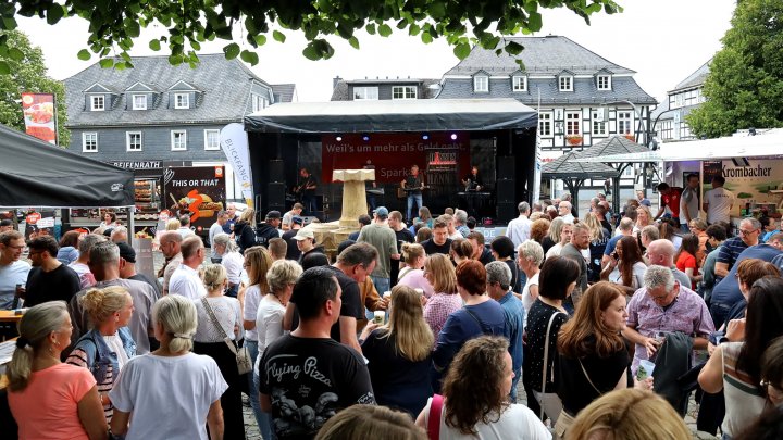 Beim zweiten Konzert des Live-Treffs brachte die Band „HÄNNES“ kölsche Töne nach Drolshagen.
