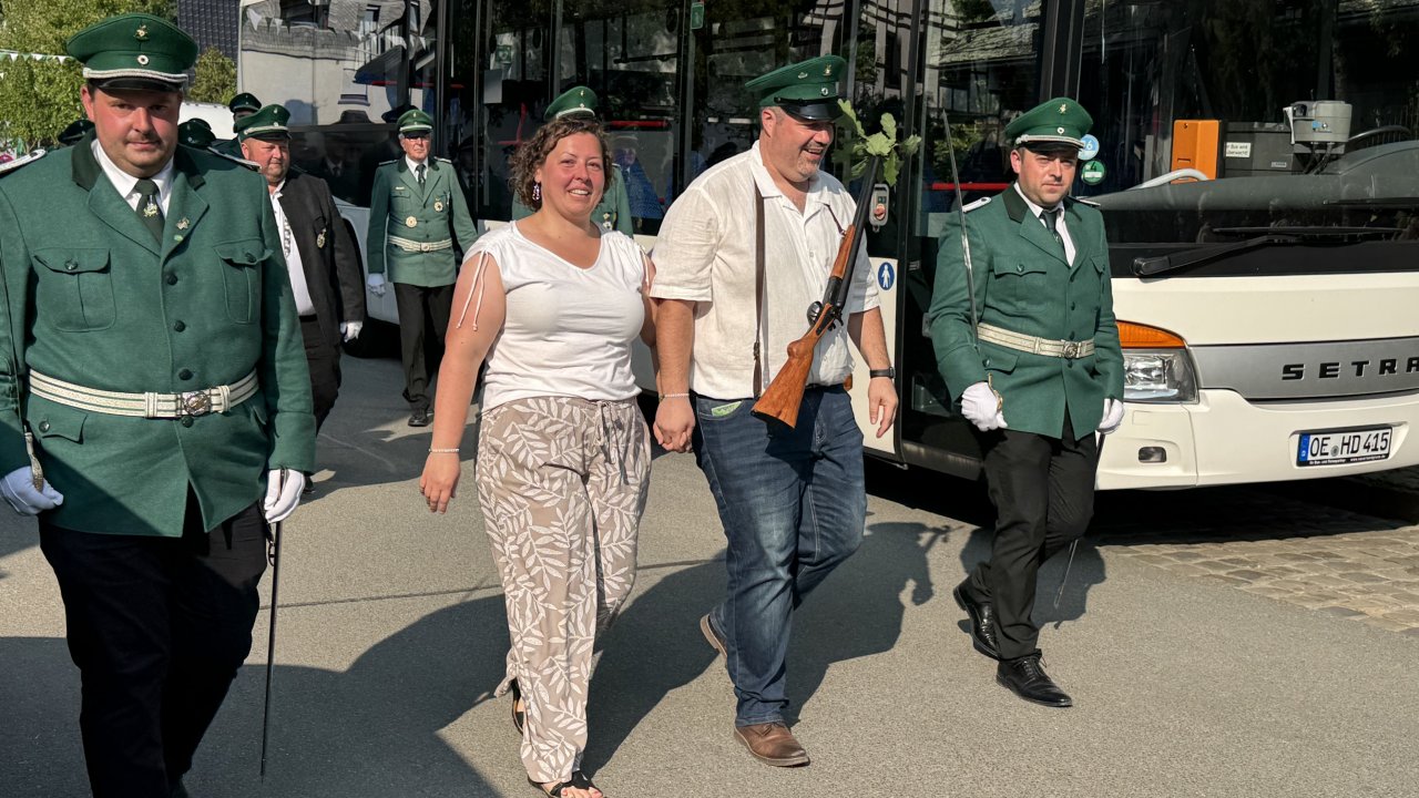 Großer Festzug: Rehringhausen feiert 125 Jahre St.-Josef-Schützenverein