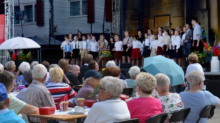 Bereits vor zwei Jahren begeisterte die Musiktheaterklasse des GymSL mit der Aufführung von „Die...