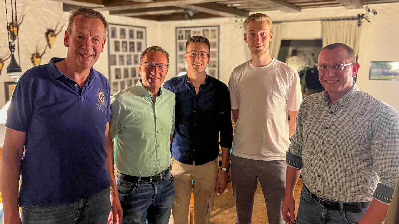 Der Elferrat der Kolpingsfamilie Olpe (v.l.): Vize-Präsident Thomas Rullich, Ralf Schneider, Ben Hütte, Joshua Holterhoff und Präsident Thomas Löser. von privat