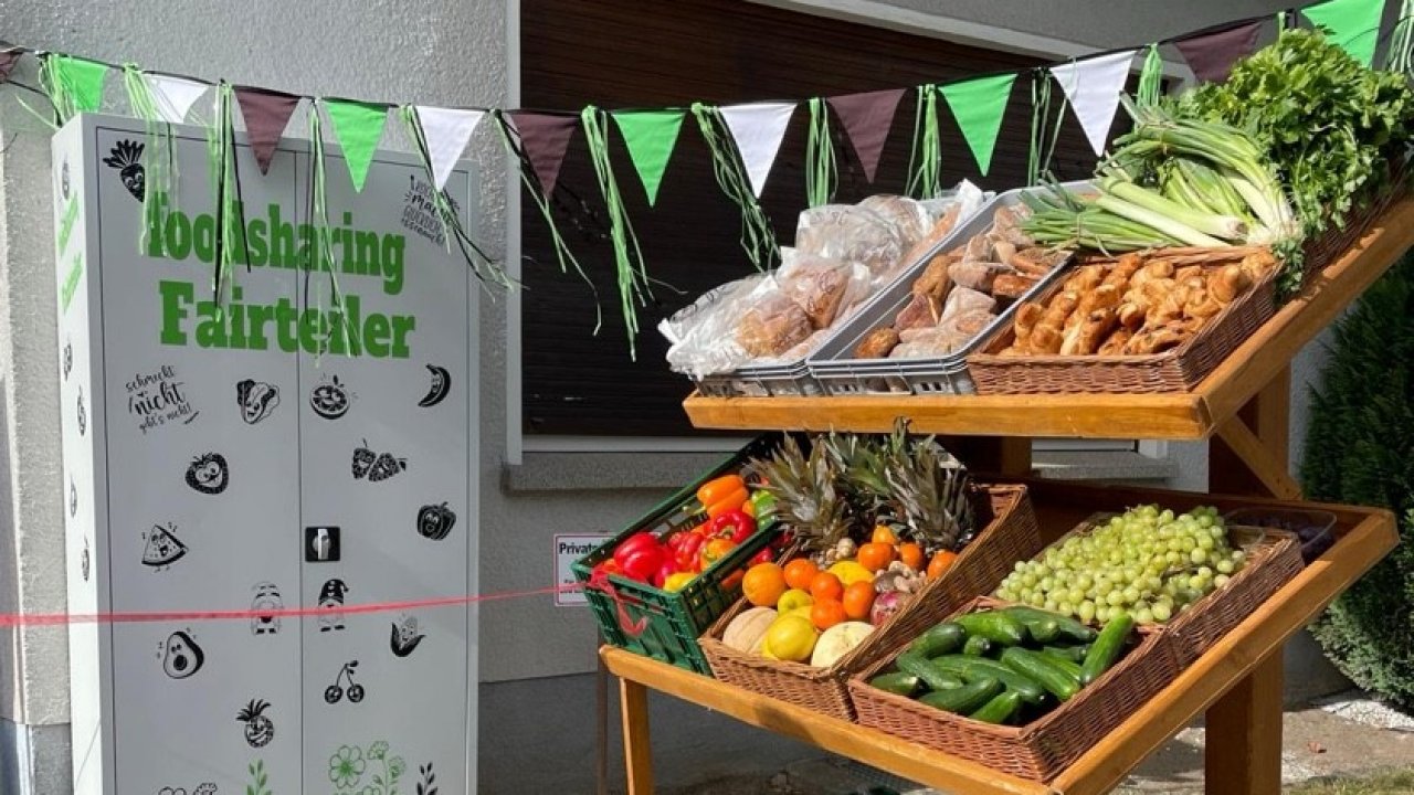 In Olpe steht der erste „Fairteiler“, der Freitag, 29. August, feierlich eröffnet wurde. von privat