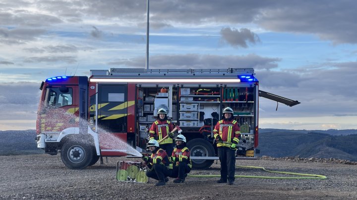 Die Löschgruppe Eiringhausen hat beim Gewinnspiel von Sauerlandgruss Reisen eine Tagesfahrt mit Brauereibesichtigung gewonnen. Die Löschgruppe Eiringhausen hat beim Gewinnspiel von Sauerlandgruss Reisen eine Tagesfahrt mit Brauereibesichtigung gewonnen. by privat