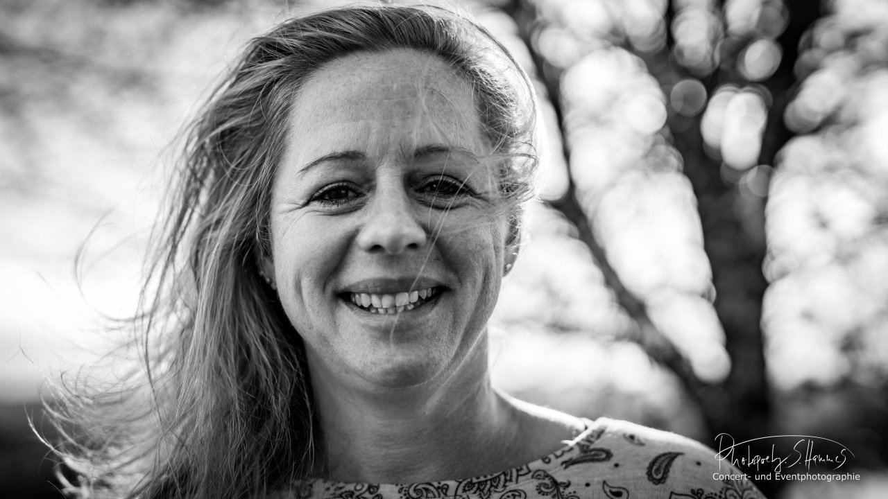 Heike Hoffmann kommt zu einer Lesung ins DRK-Mehrgenerationenhaus Olpe. von Stephan Hammes