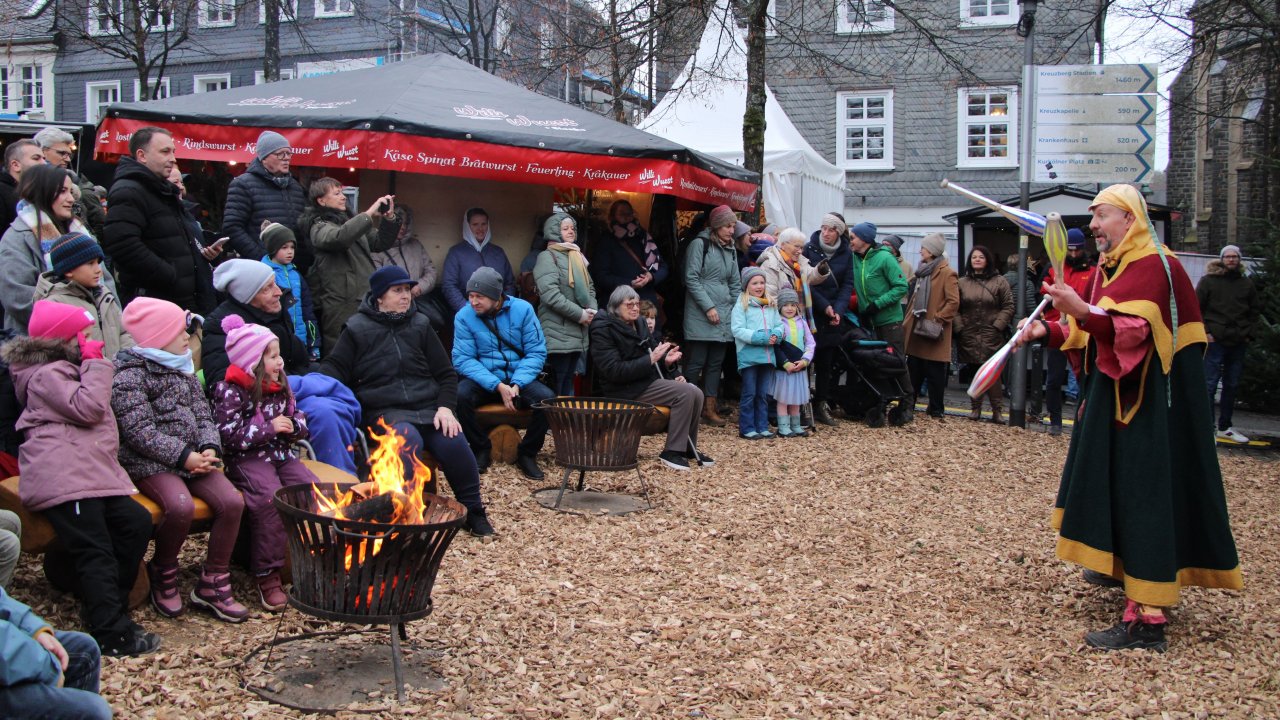 Der Olper Weihnachtsmarkt ist eröffnet. von Lorena Klein