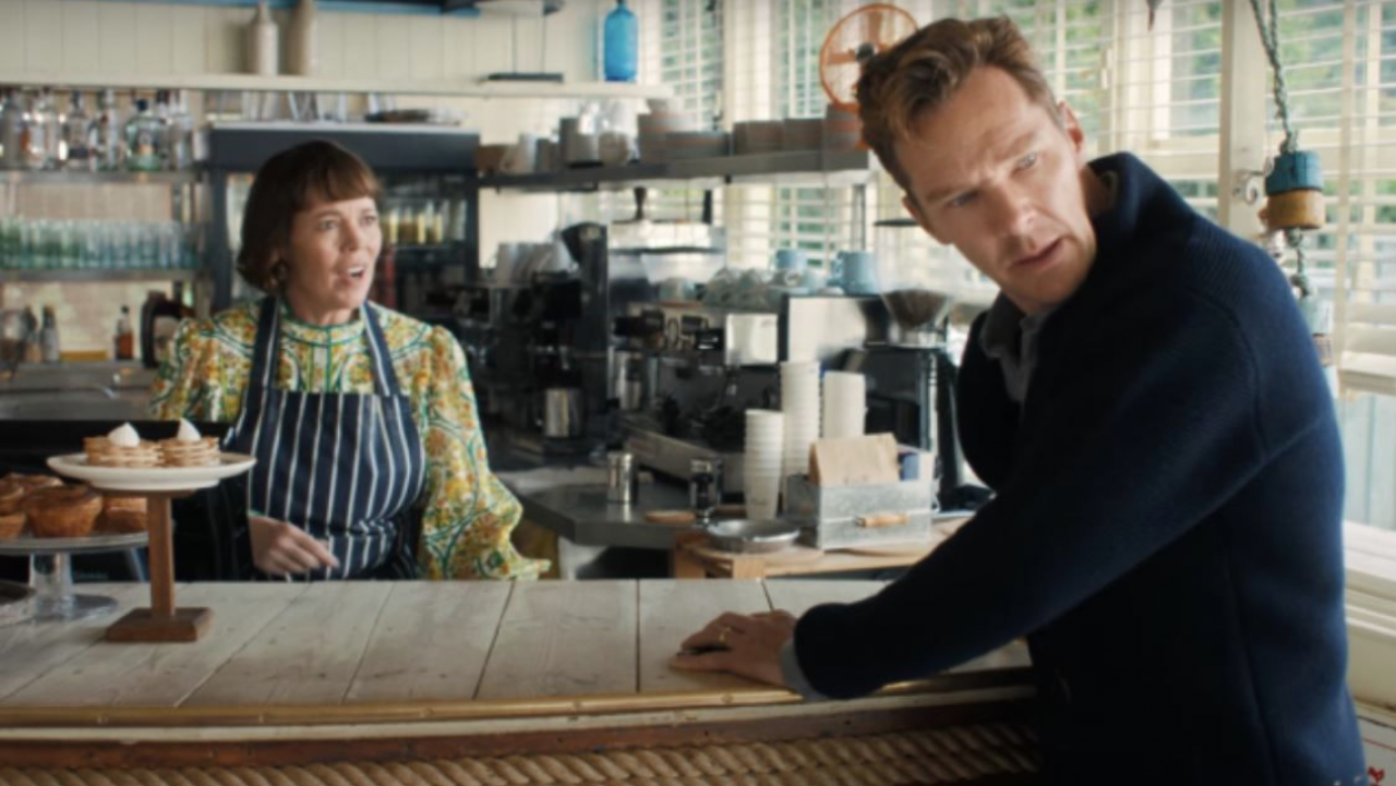 Olivia Colman und Benedict Cumberbatch spielen die Hauptrollen im Film „Die Rosenschlacht“. von Searchlight Pictures