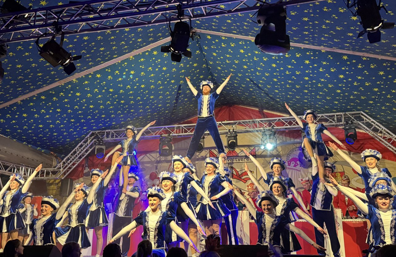 Die Blauen Funken bei der Prunksitzung 2025. von Catriona Rath