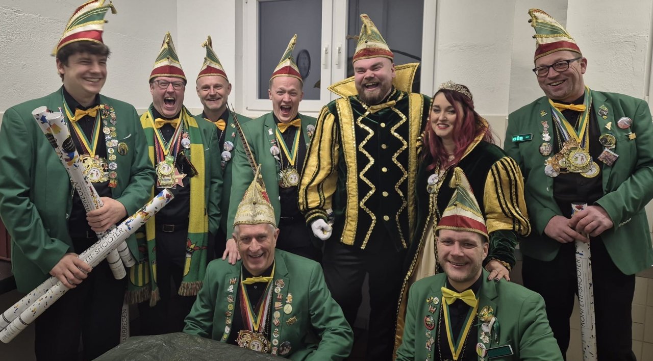 Beste Stimmung in Bilstein: Dort feiern die Bilsteiner Karnevalisten ihre neuen Tollitäten. von Nicole Voss