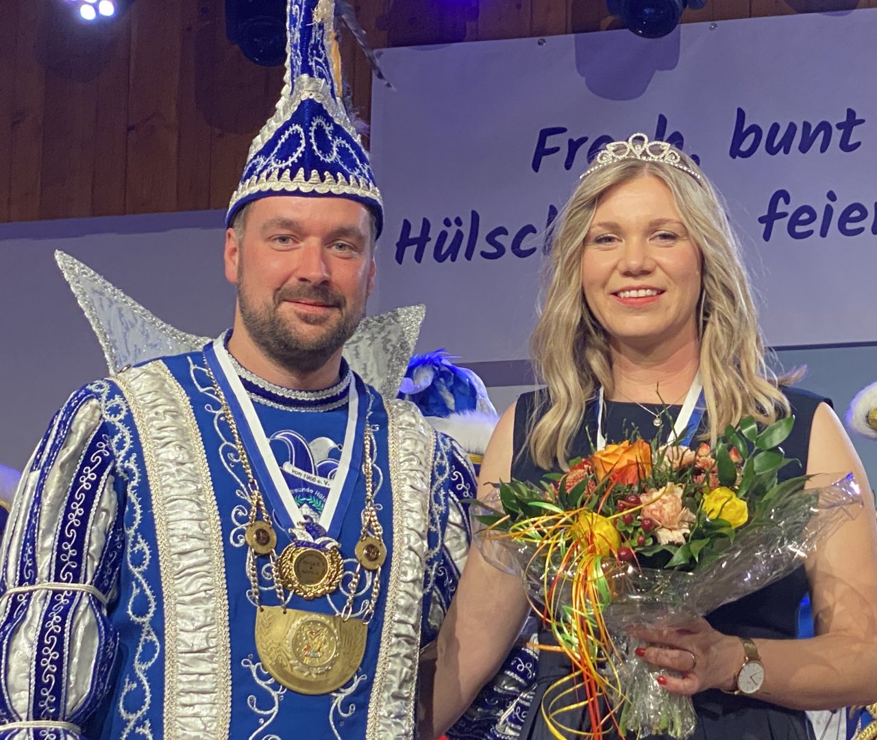 Hülschotten feiert sein neues Prinzenpaar Schellhans. von Nicole Voss