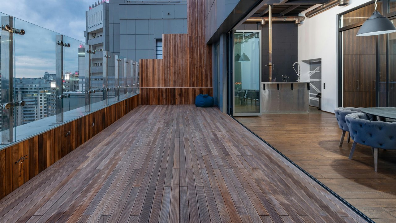 Symbolfoto Terrasse. von pexels / Max Vakhtbovych