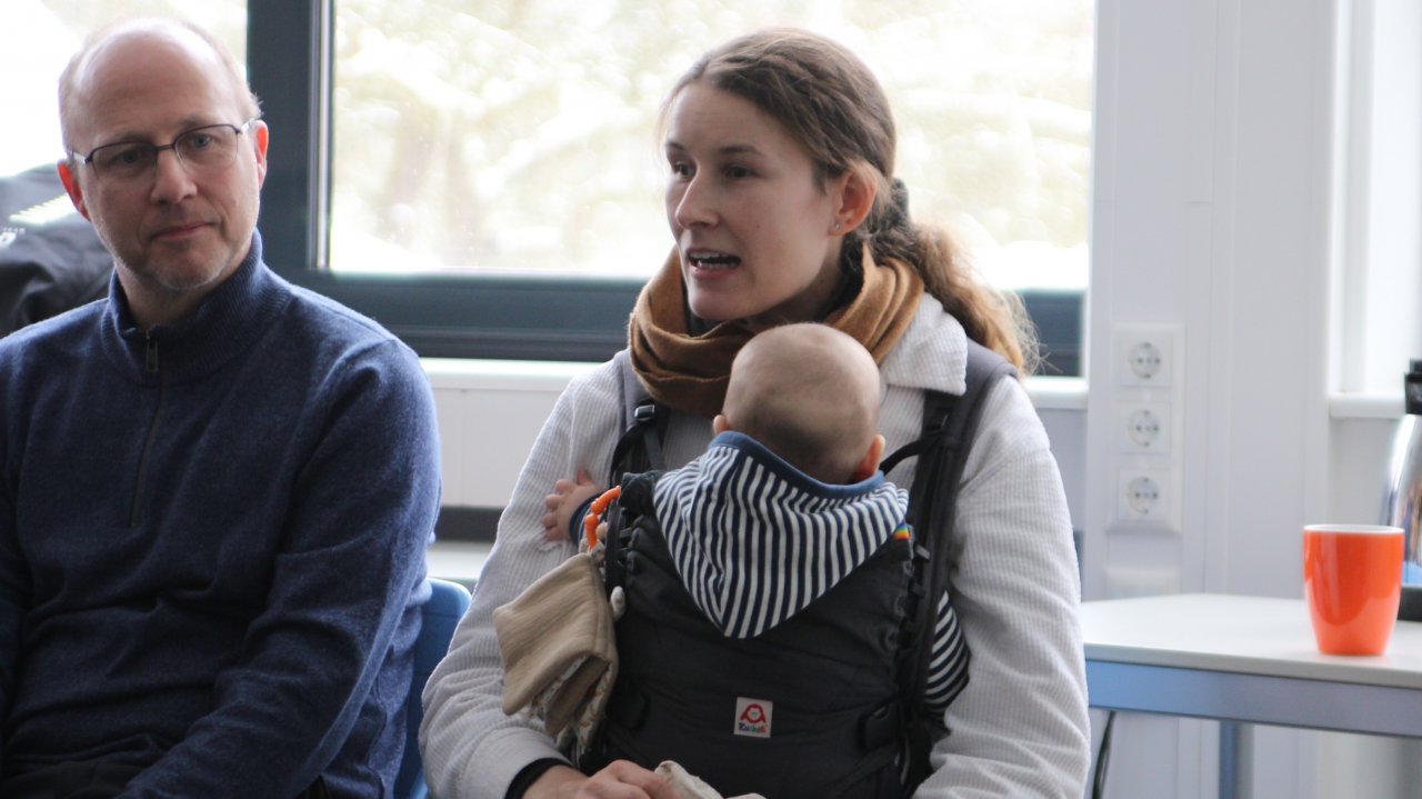 Vivian Hösch, ehemalige Para-Biathletin, war zu Gast im GymSL. Die Kinder und Jugendlichen hatten viele Fragen im Gepäck. von Lorena Klein