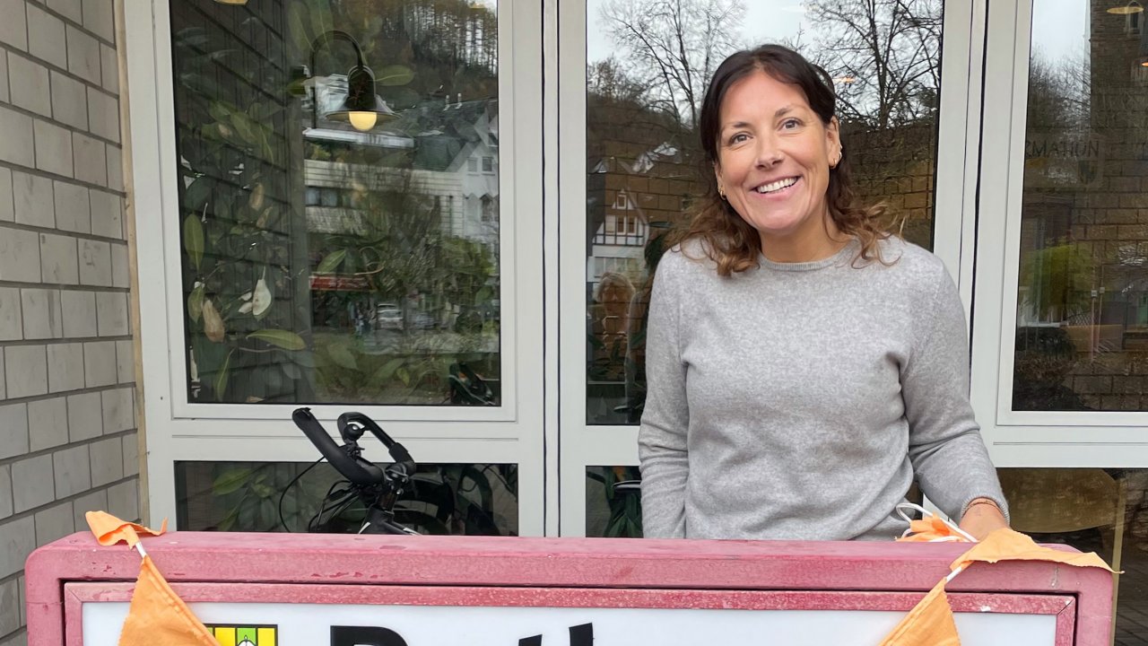 Gleichstellungsbeauftragte Carola Heer freut sich auf viele Vorschläge für die Lennestädterin im Ehrenamt. von Stadt Lennestadt