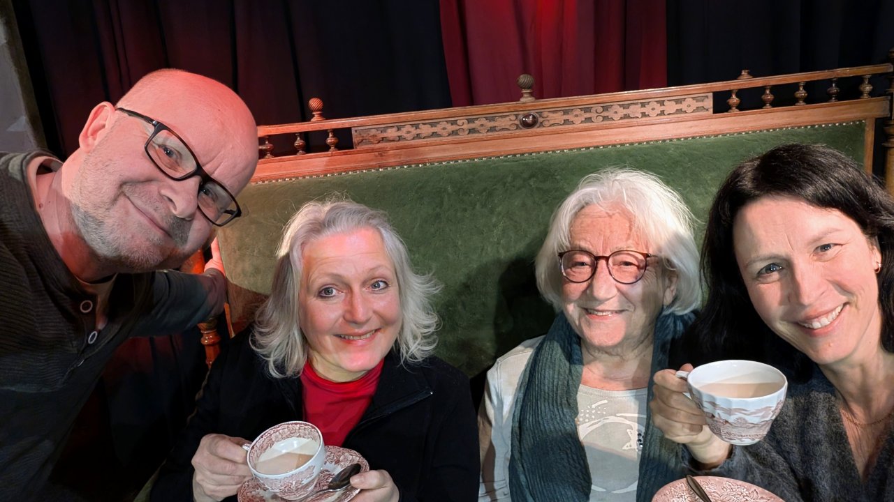 Zur ersten „Wundertüte“ am Weltfrauentag sind Ehrenehrengast Christa Gattwinkel (Smily Kids) und Wundertype Tatjana Vente eingeladen. von privat