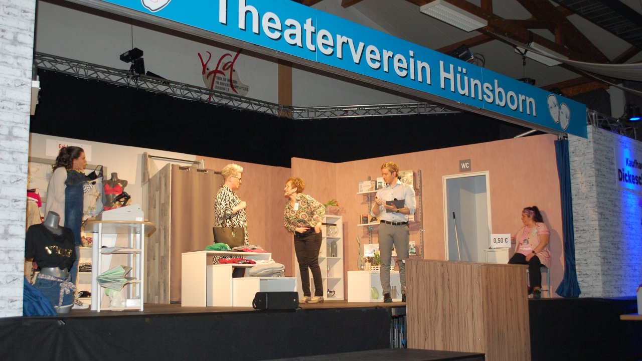 Archivfoto: Der Theaterverein Hünsborn lädt zu drei unterhaltsamen Aufführungen ein. von Rebecca Klein