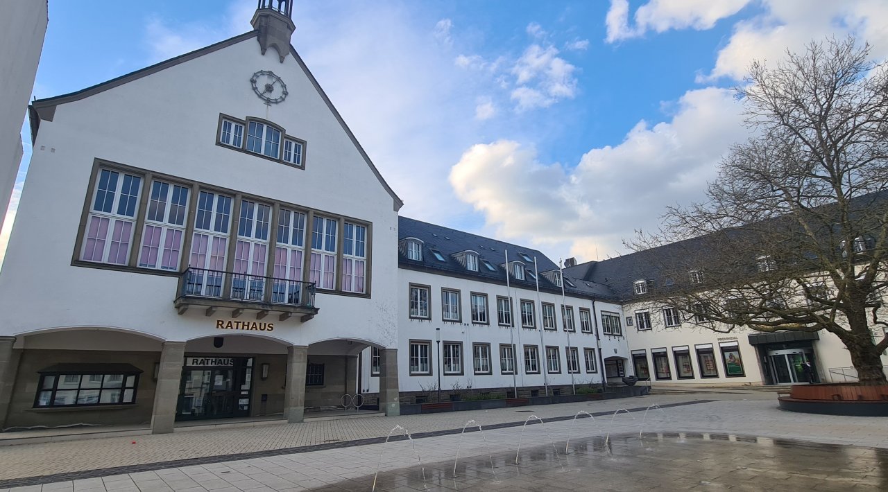 Rathaus Attendorn von Nicole Voss
