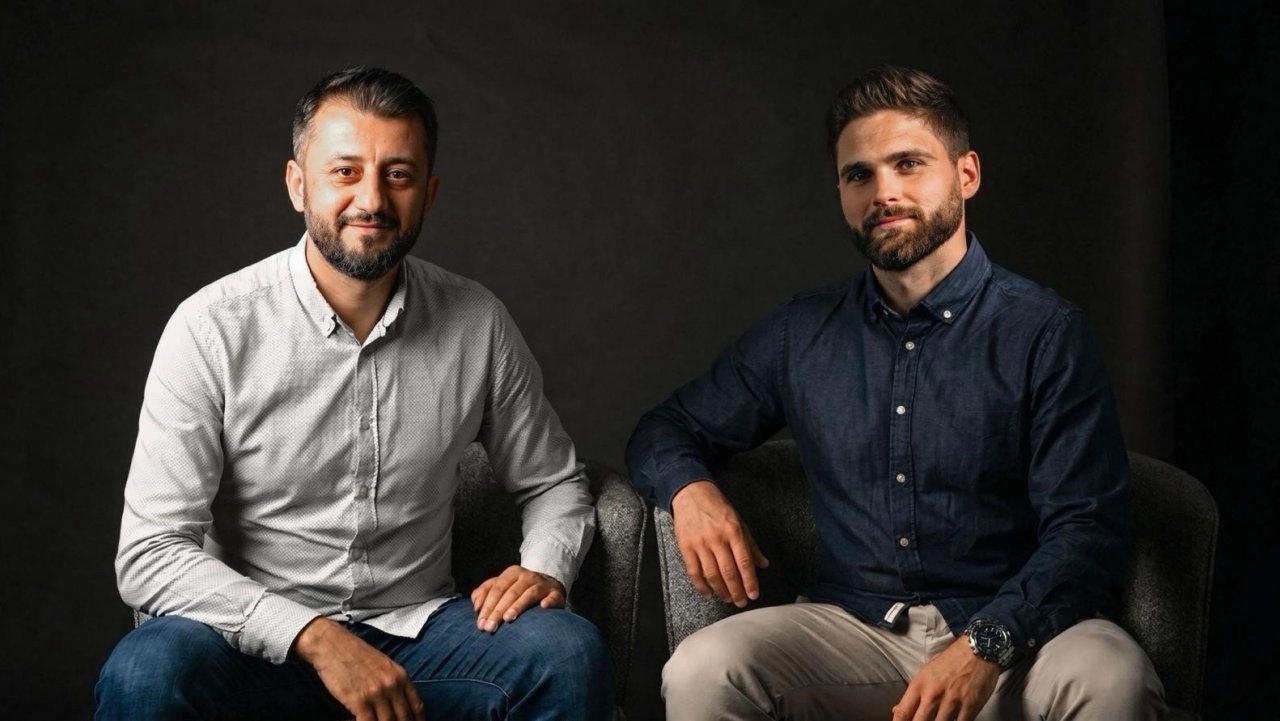 Ali Genc und Jasmin Selimanjin sind die GS-Bauexperten. Mit ihrem Unternehmen bieten sie alle Leistungen rund ums Bauen aus einer Hand an. von GS-Bauexperten