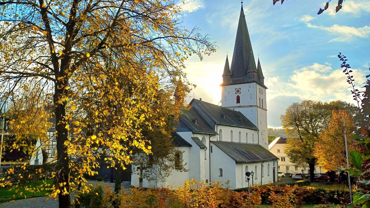 Die St. Clemens-Kirche in Drolshagen. von privat