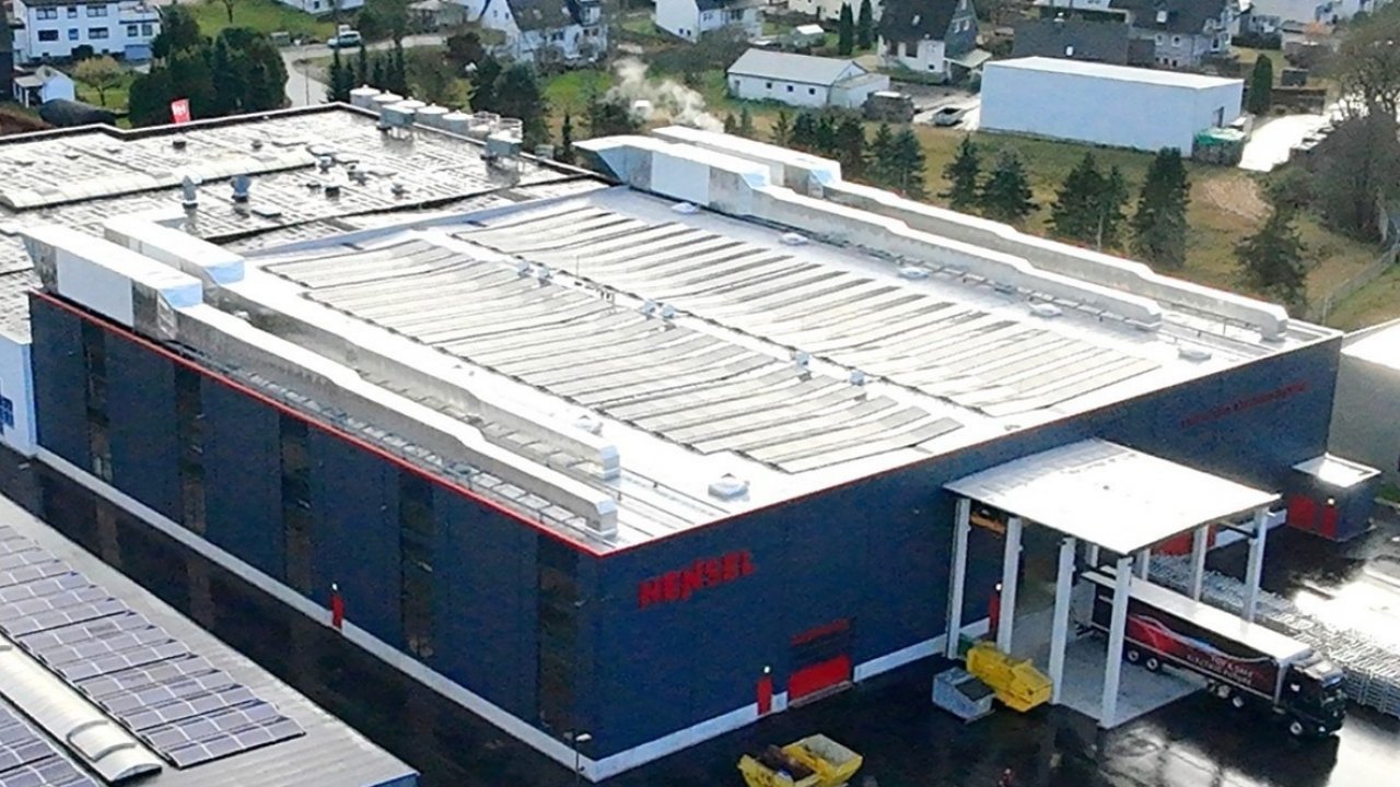 Die Firma Hensel hat eine neues Werk in Würdinghausen in Betrieb genommen. von privat