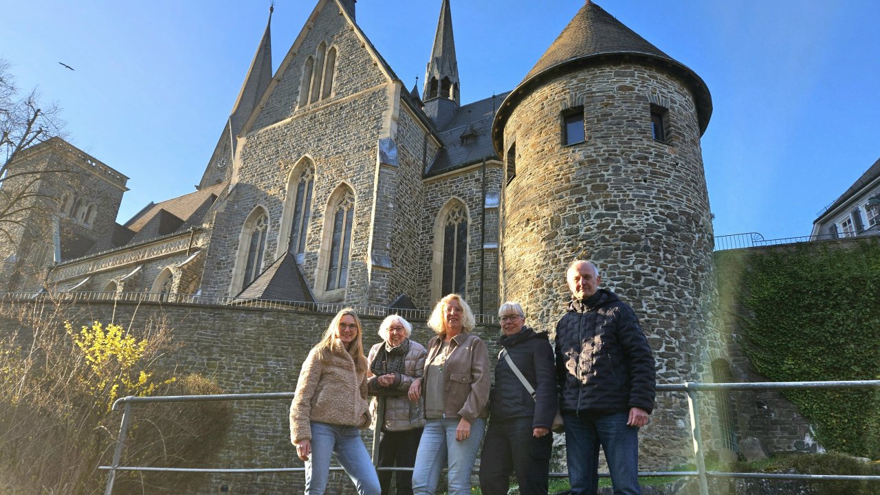 Die Stadtführerinnen und -führer kennen sich in der Kreisstadt bestens aus. von Olpe Aktiv