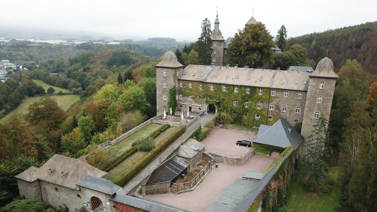 Die Burg Schnellenberg bei Attendorn. von privat