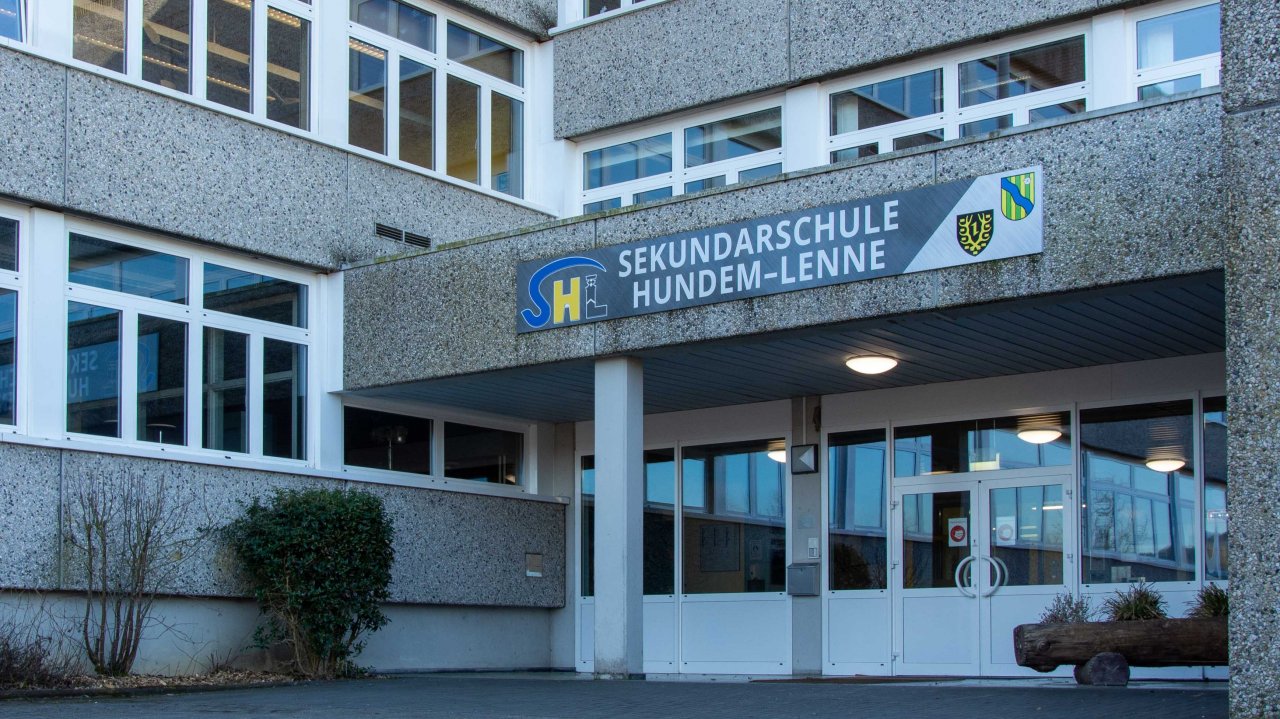 In der Sekundarschule Hundem-Lenne am Standort Kirchhundem findet ein Vortrag zum Thema „Licht im Förderdschungel“ statt. von Nils Dinkel