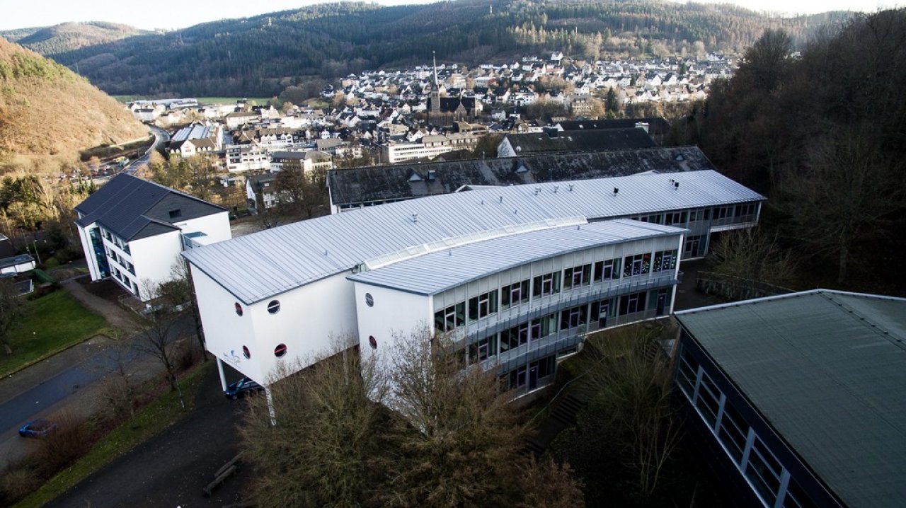 Das Gymnasium der Stadt Lennestadt. von privat