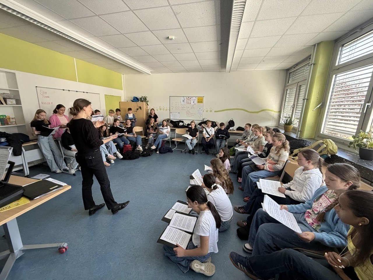 Bei zahlreichen Proben bereiteten sich die Schülerinnen und Schüler auf den Auftritt vor. von privat