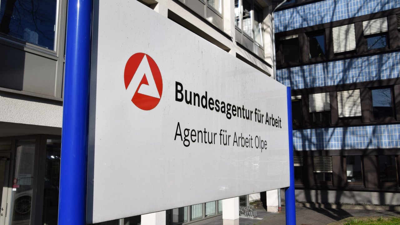 Die Agentur für Arbeit in Olpe. von Sven Prillwitz