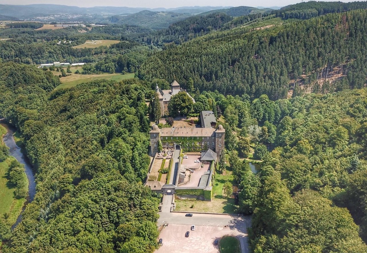 Die Burg Schnellenberg bei Attendorn. von privat