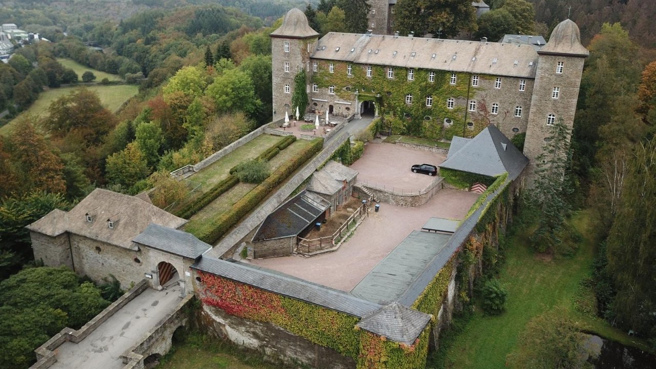 Die Burg Schnellenberg bei Attendorn. von privat
