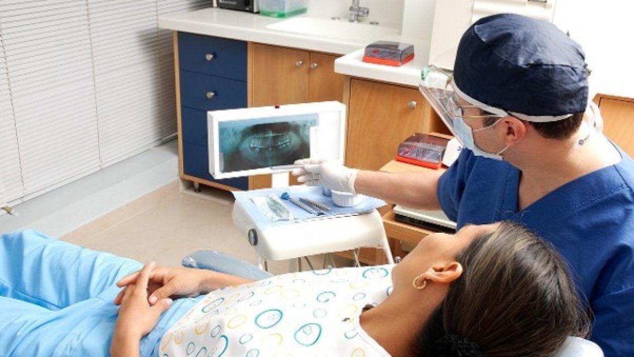 Zahnarztbehandlungen sind oft teuer und werden nur teilweise von der Krankenkasse abgedeckt. von Symbolfoto / Pixabay