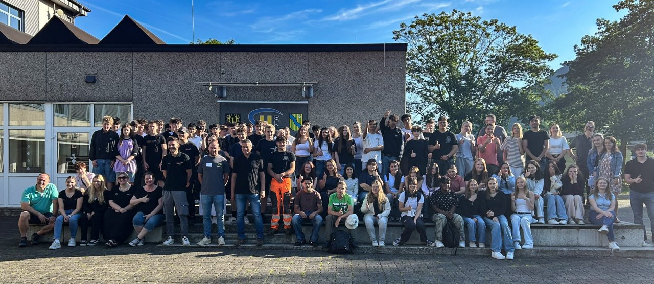 Die Mobile Schülerwerkstatt war zu Besuch an der Sekundarschule Hundem-Lenne, hier ein Foto vom Standort in Meggen. von privat