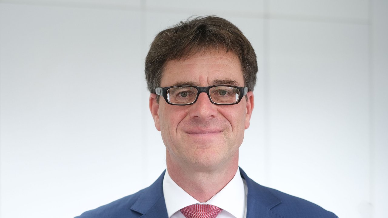 Dr. Thilo Pahl, Hauptgeschäftsführer der IHK Siegen, äußert sich zu den Schwierigkeiten bei der Gewinnung von Azubis. von IHK Siegen