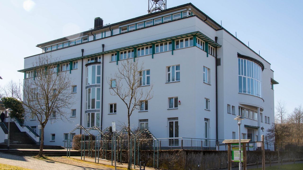 Das Rathaus der Gemeinde Wenden. von Nils Dinkel