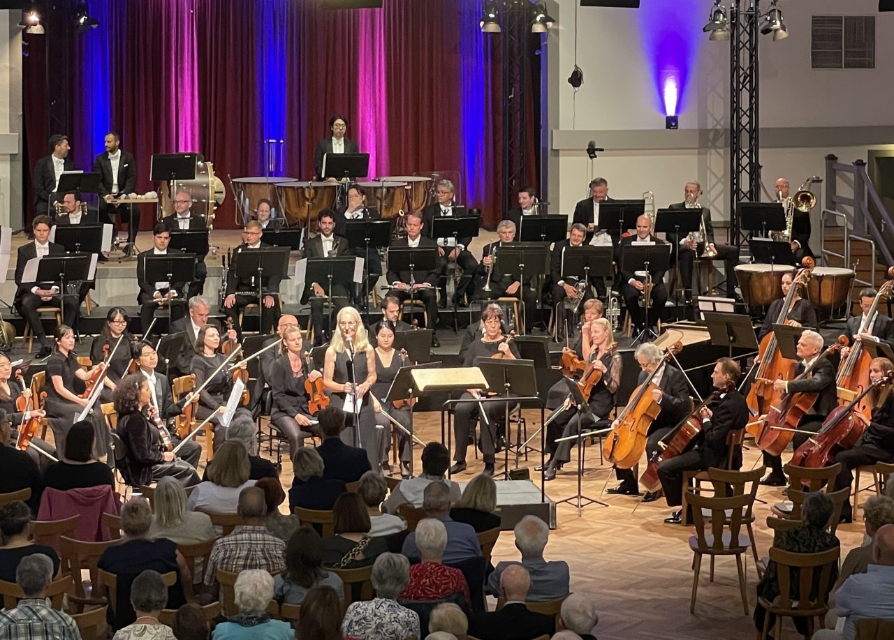 Die Philharmonie Südwestfalen gastiert wieder in der Schützenhalle Grevenbrück. von privat