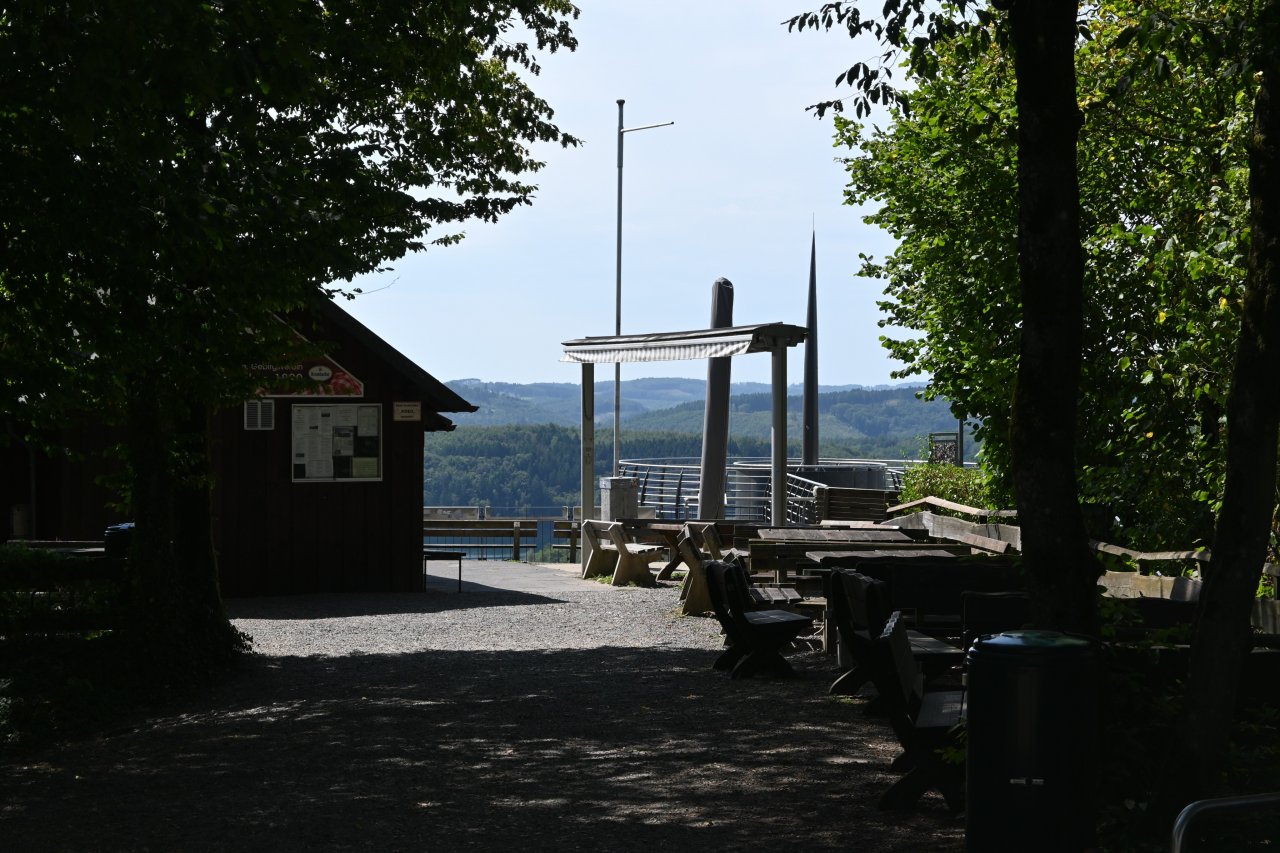 Die SGV-Hütte mit Biggeblick. von Jana Becker