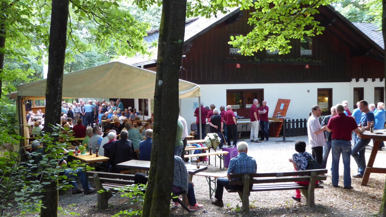 Der Bamenohler Männerchor freut sich auf viele Gäste. von privat