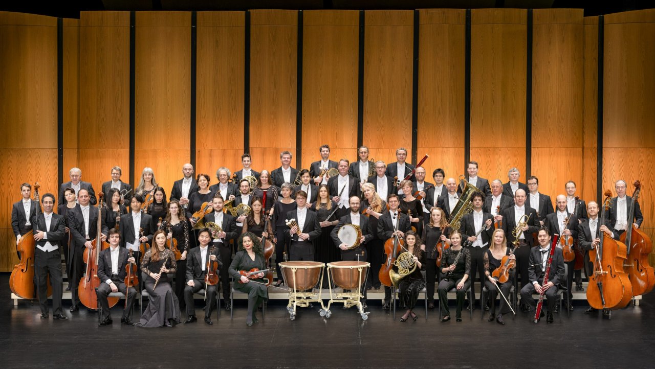 Ein außergewöhnliches Konzerterlebnis erwartet das Publikum am Sonntag, 6. September: Unter dem Titel „SINN(E) – Die Welt von Du und Ich“ gastiert die Philharmonie Südwestfalen in der Schützenhalle in Grevenbrück. von Stefan Armbrust