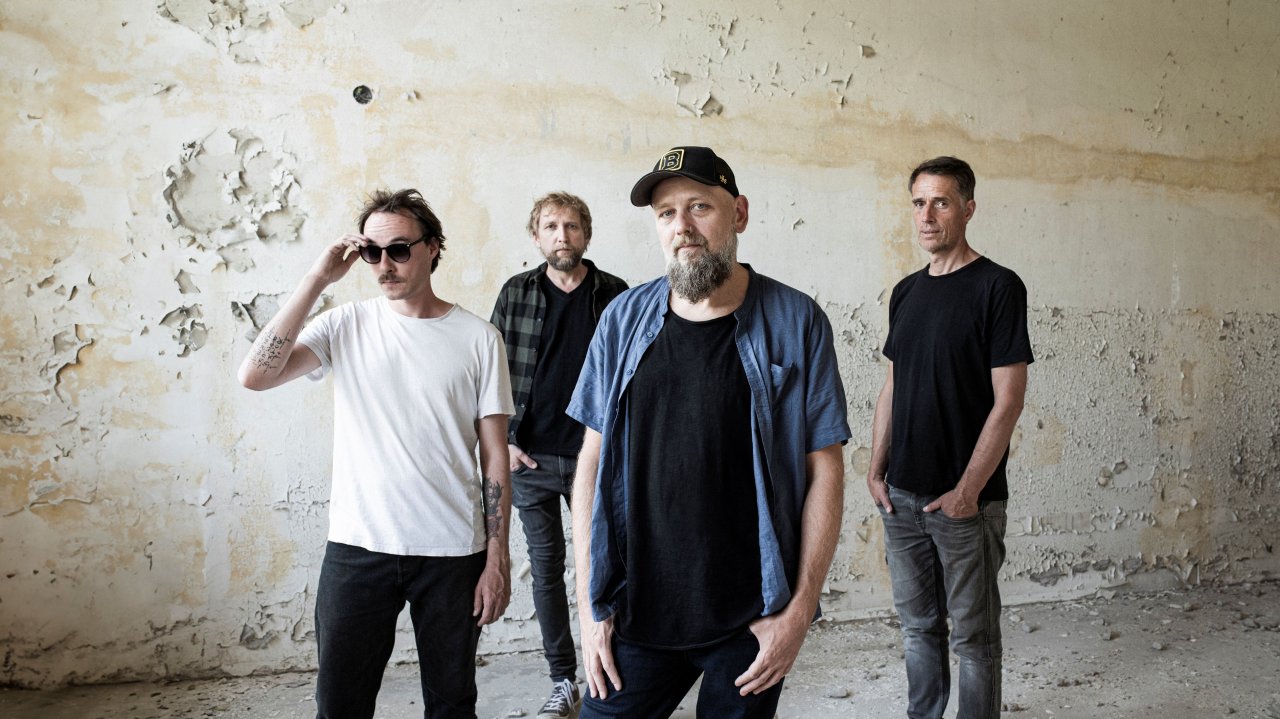 Die Bongens melden sich mit ihrem fünften Album „Lass es gut sein“ zurück. Wie das tönt, demonstrieren die vier Jungs am Freitag, 11. September, ab 19 Uhr (Einlass ab 18 Uhr) bei der Album-Releaseparty in der Hubertus-Scheune in Hülschotten. von Christopher Finke