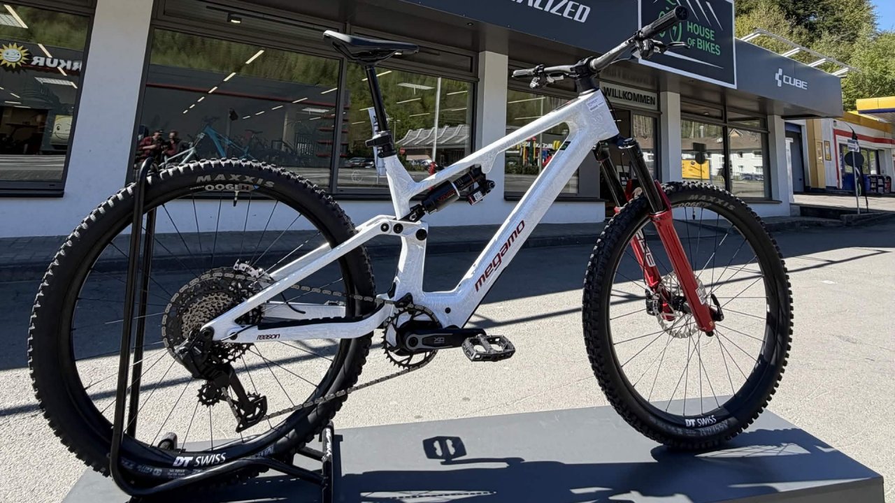 Auf mehr als 600 Quadratmetern präsentiert House of Bikes ab dem Frühjahr in Altenhundem Marken wie Cube, Specialized, Mondraker, Hepha und Woom. von House of Bikes