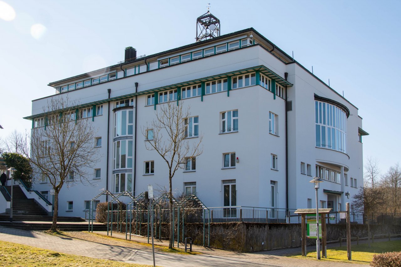 Das Rathaus der Gemeinde Wenden. von Nils Dinkel