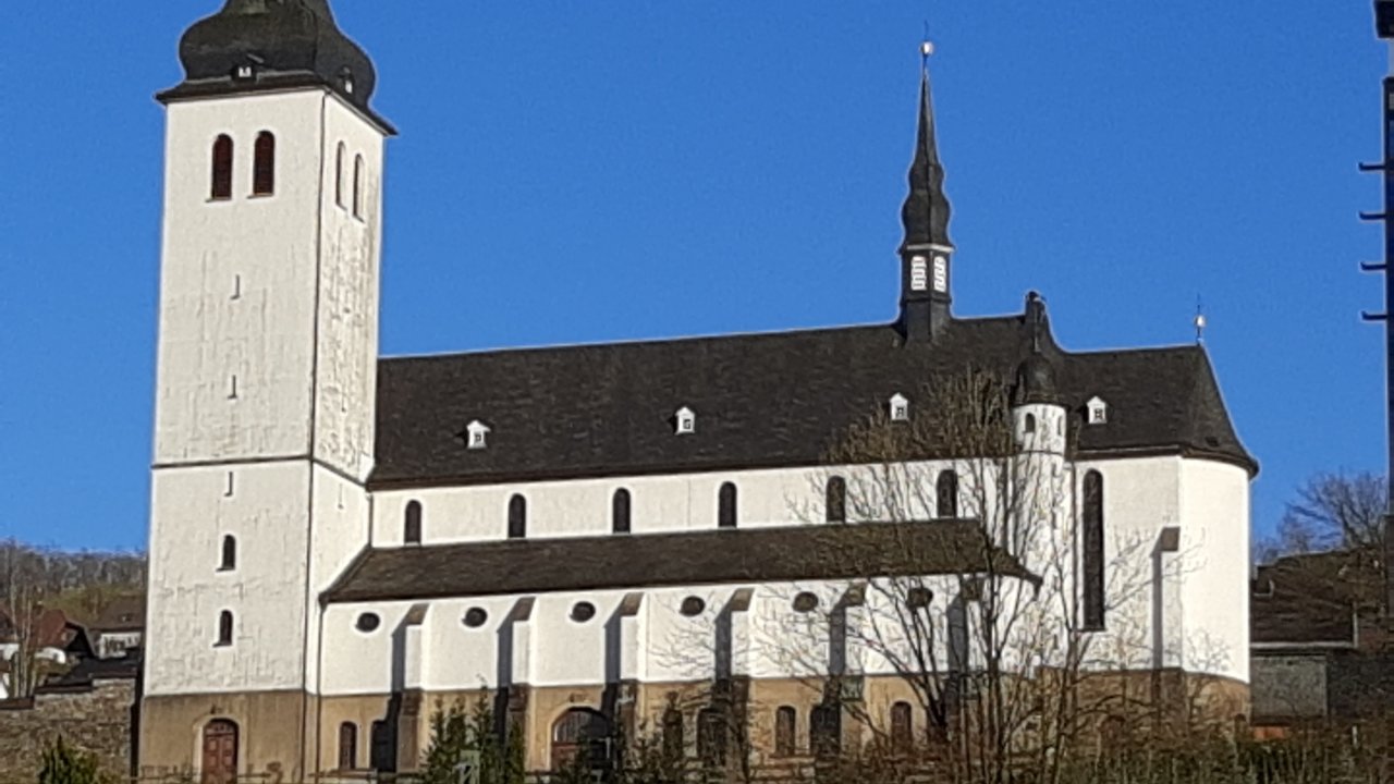 Die St.-Johannes-Nepomuk-Kirche in Finnentrop. von privat