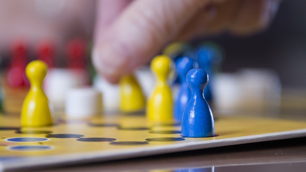 Endspurt für EiL im September: Die Ehrenamtler laden zum SpielCafé, zum DigitalStammtisch und zum Männerstammtisch ein. von pixabay