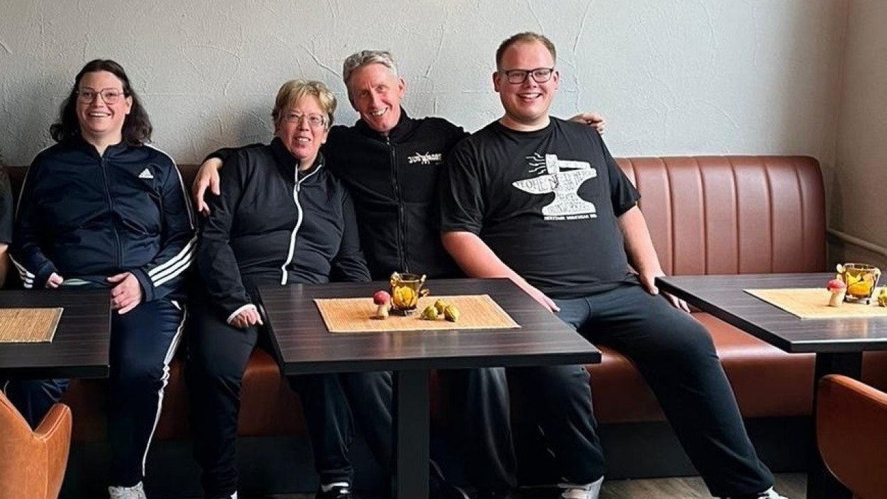 Beim Kurs „Fit im Studio“ vermitteln Trainer Michael Wittich und sein Team Grundlagen zu gesunder Ernährung, Fitness und individuellem Training. von Caritasverband in Südwestfalen