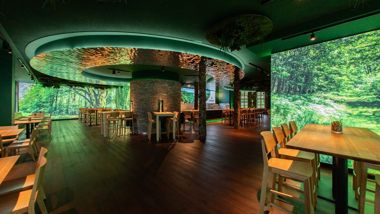 Blick in die Braustube der neuen Erlebniswelt. von Krombacher Brauerei