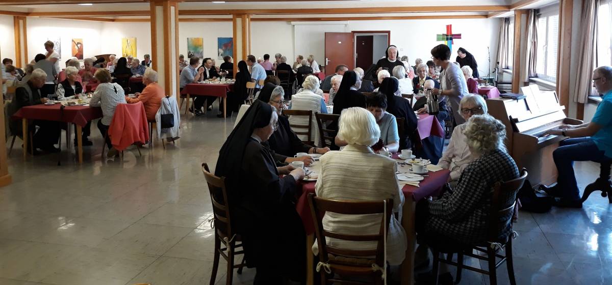 Eine sehr beliebte Veranstaltung der Caritaskonferenzen ist in jedem Jahr der Senioren- und Krankentag im Mutterhaus der Franziskanerinnen in Olpe. Hier ein Fotos aus dem Jahr 2019. von privat