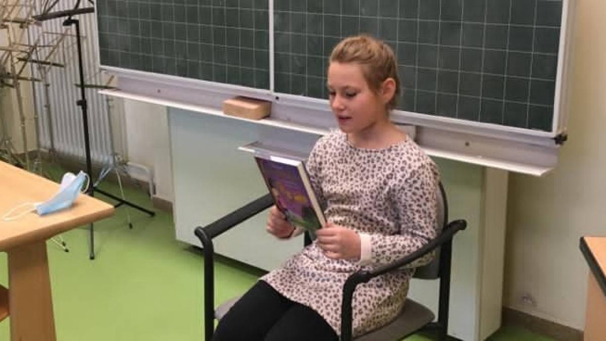Ein etwas anderer Vorlesetag fand jetzt in der Kirchhundemer Grundschule Am Kreuzberg statt. von privat