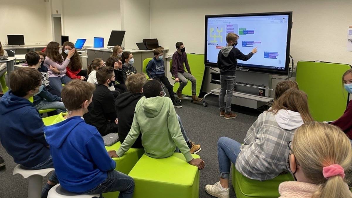 Gemeinsam digital:  Die St.-Franziskus-Schule Olpe wird zum digitalen Lernzentrum. von privat