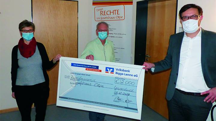 Im Rahmen der Hensel-Challenge spendete Hensel 2.000 Euro an das Josefshaus in Olpe. Zusätzlich...