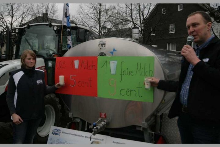 Protest gegen niedrige Milch-Preise